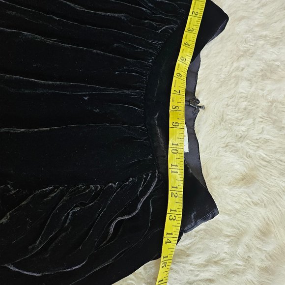 Kate Spade Women's Black Silk Blend Velvet Ruffle Front Wrap Skirt Size: 2 - Picture 4 of 8